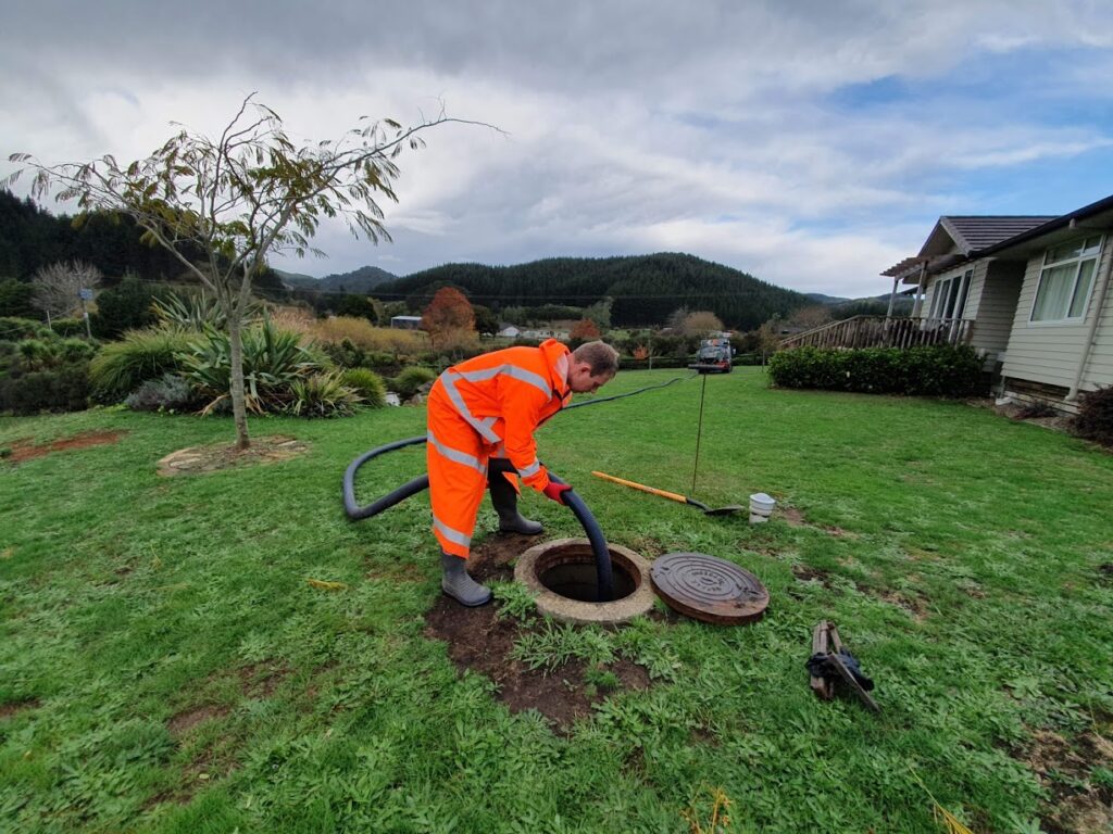 How does septic tank work nz